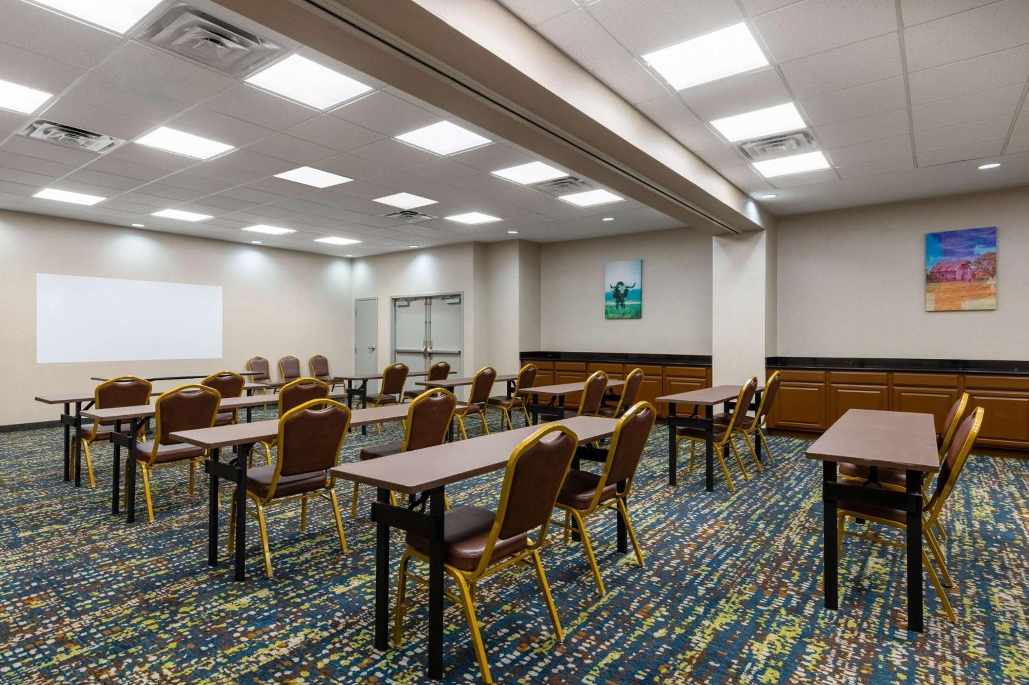 Hampton Inn & Suites Woodward Bagian luar foto