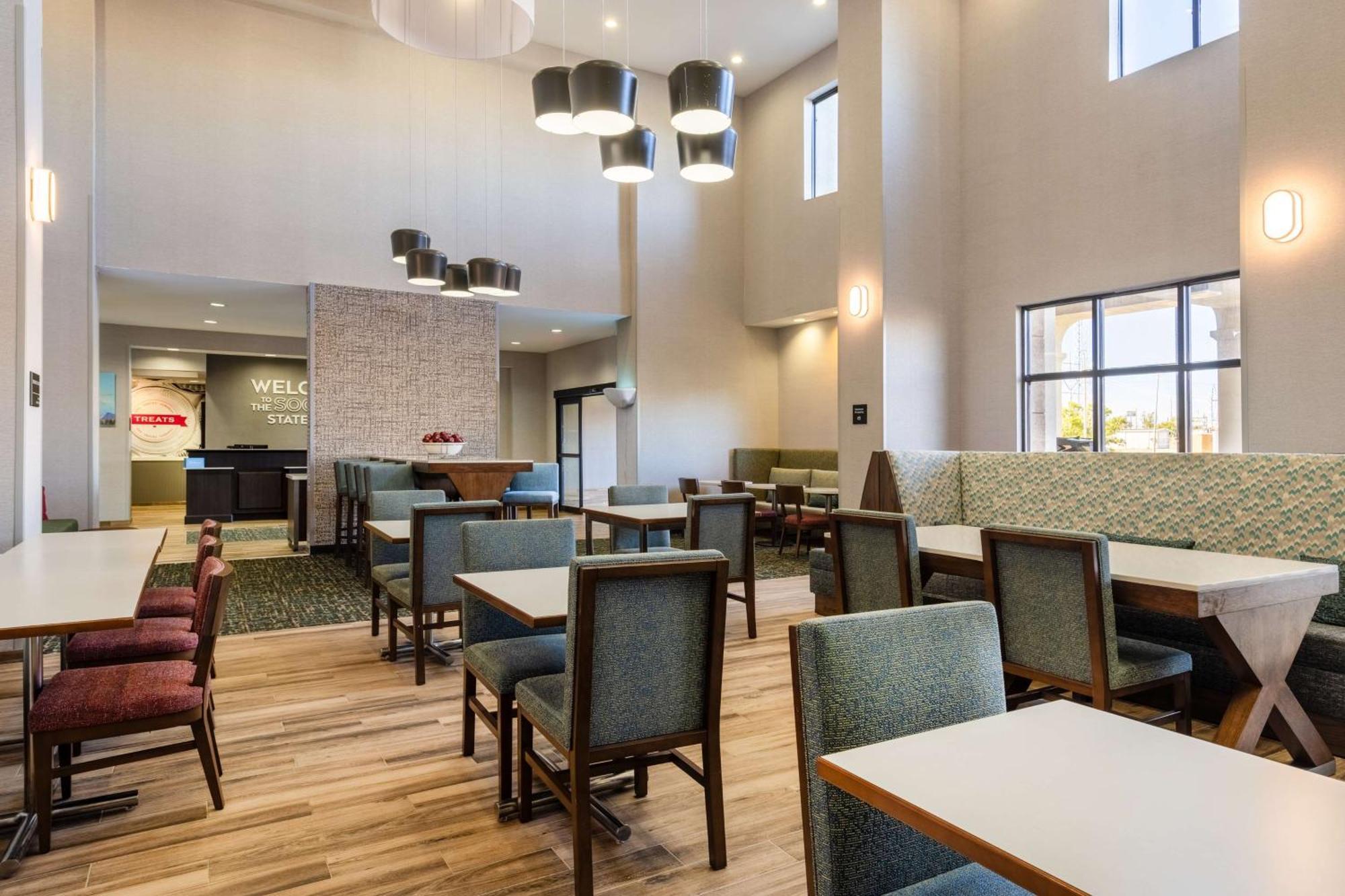 Hampton Inn & Suites Woodward Bagian luar foto